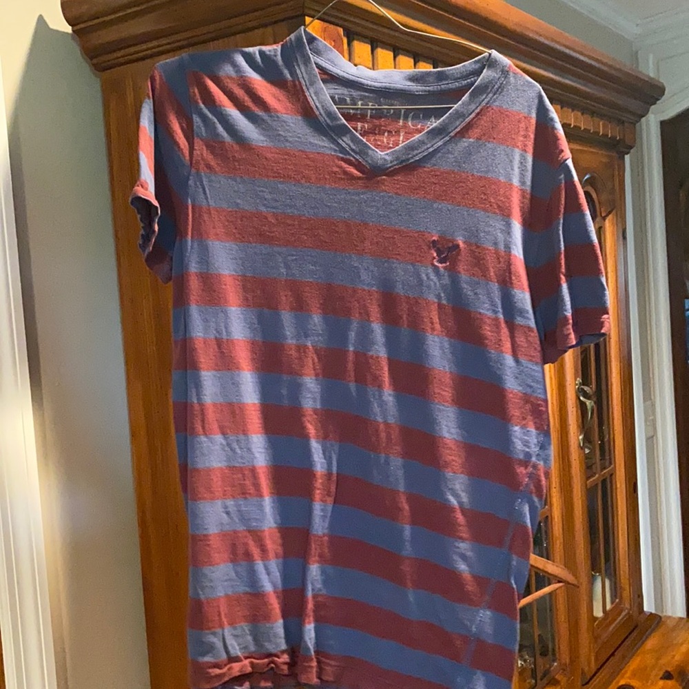 American Eagle Men’s Small Tee